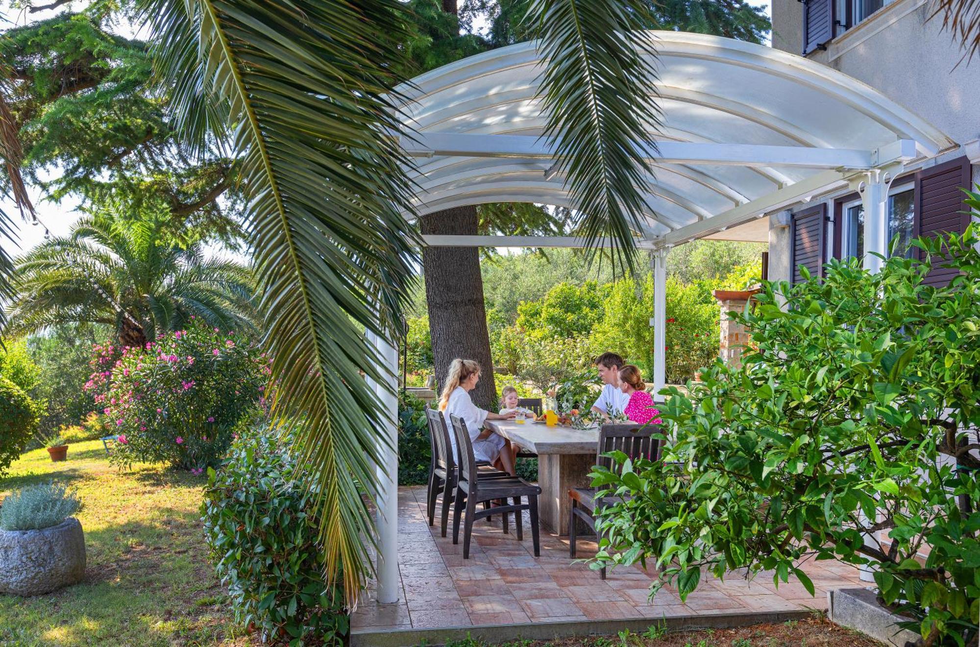 Appartamento House Olive Garden Strunjan Esterno foto