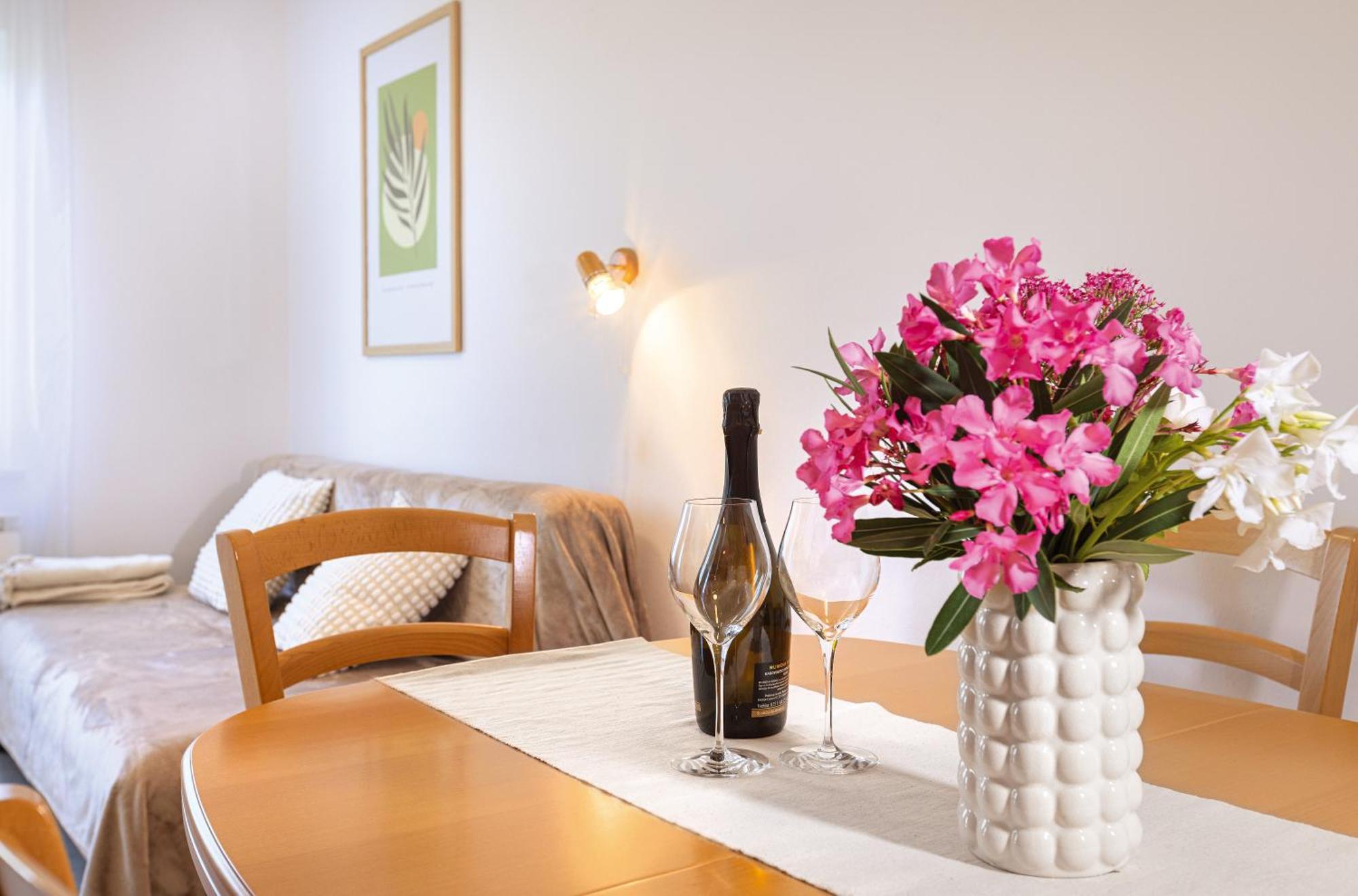 Appartamento House Olive Garden Strunjan Esterno foto